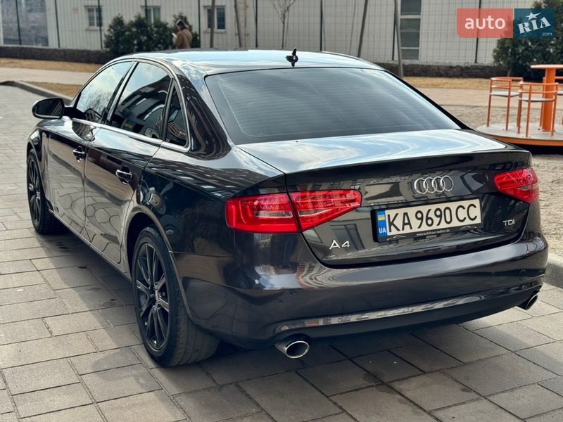 Седан Audi A4 2013 в Киеве