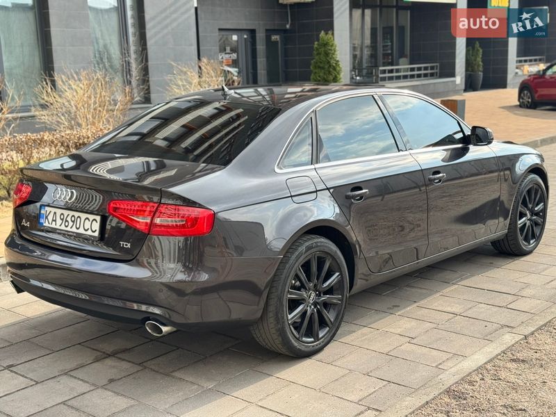 Седан Audi A4 2013 в Киеве