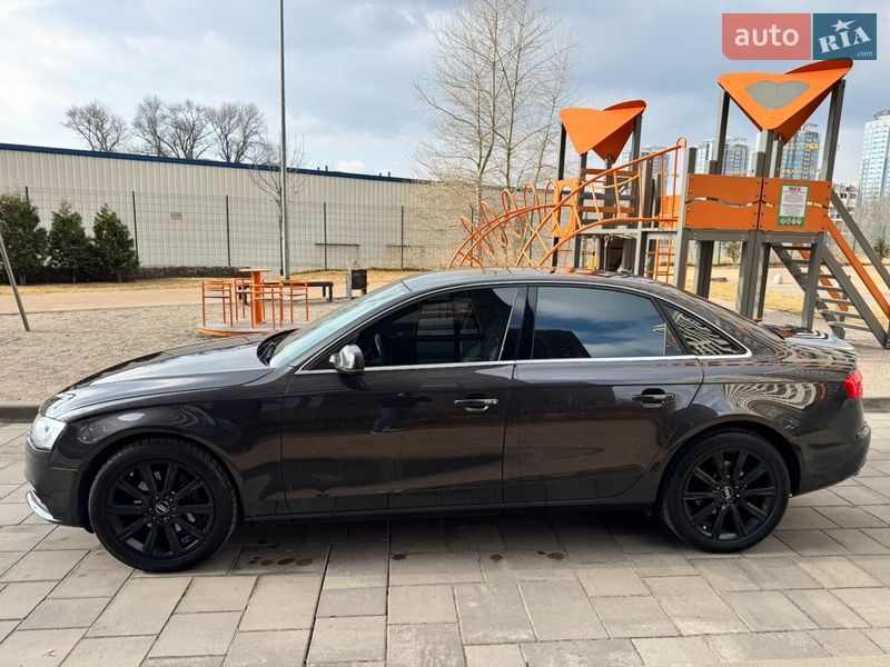 Седан Audi A4 2013 в Киеве