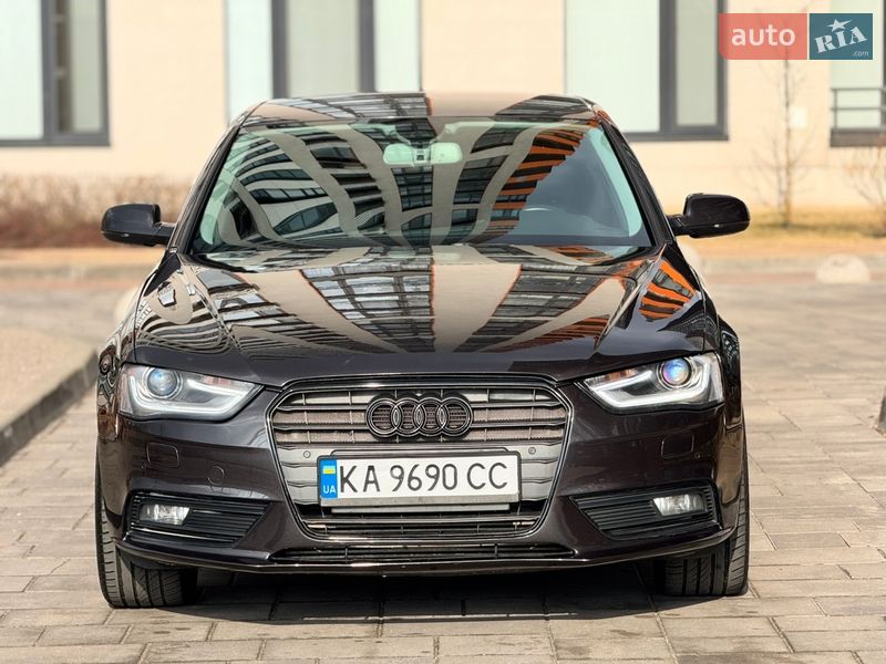 Седан Audi A4 2013 в Киеве