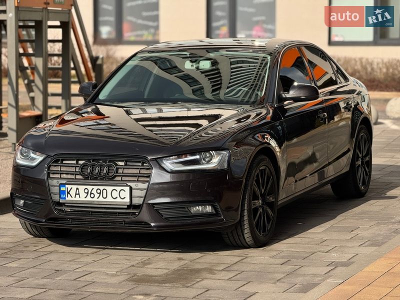 Седан Audi A4 2013 в Киеве