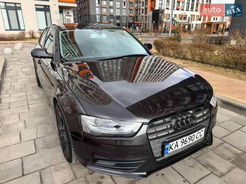 Седан Audi A4 2013 в Киеве