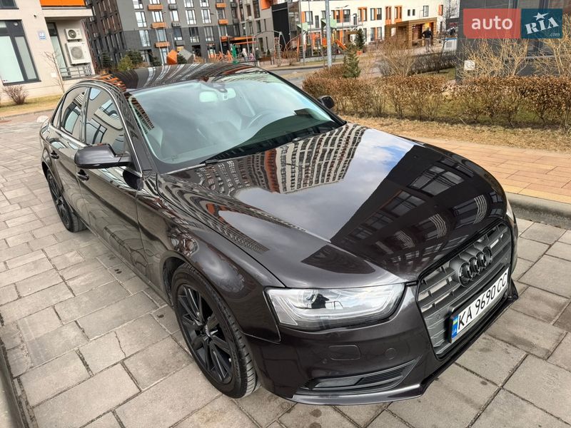 Седан Audi A4 2013 в Киеве