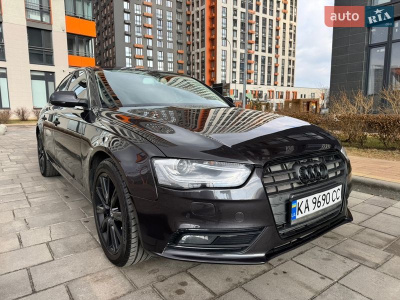 Седан Audi A4 2013 в Киеве