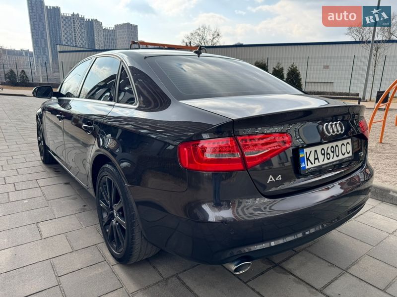 Седан Audi A4 2013 в Киеве