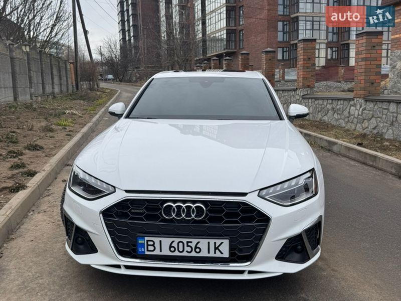 Седан Audi A4 2021 в Полтаві