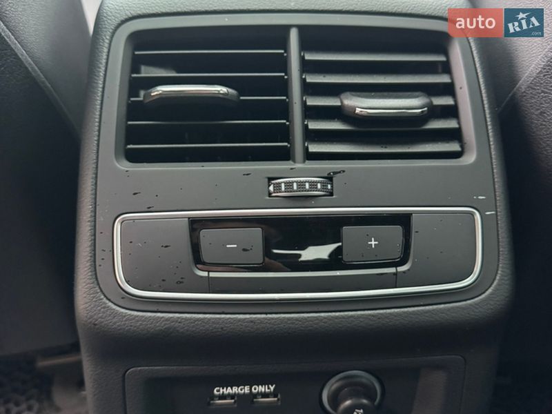 Седан Audi A4 2021 в Полтаві