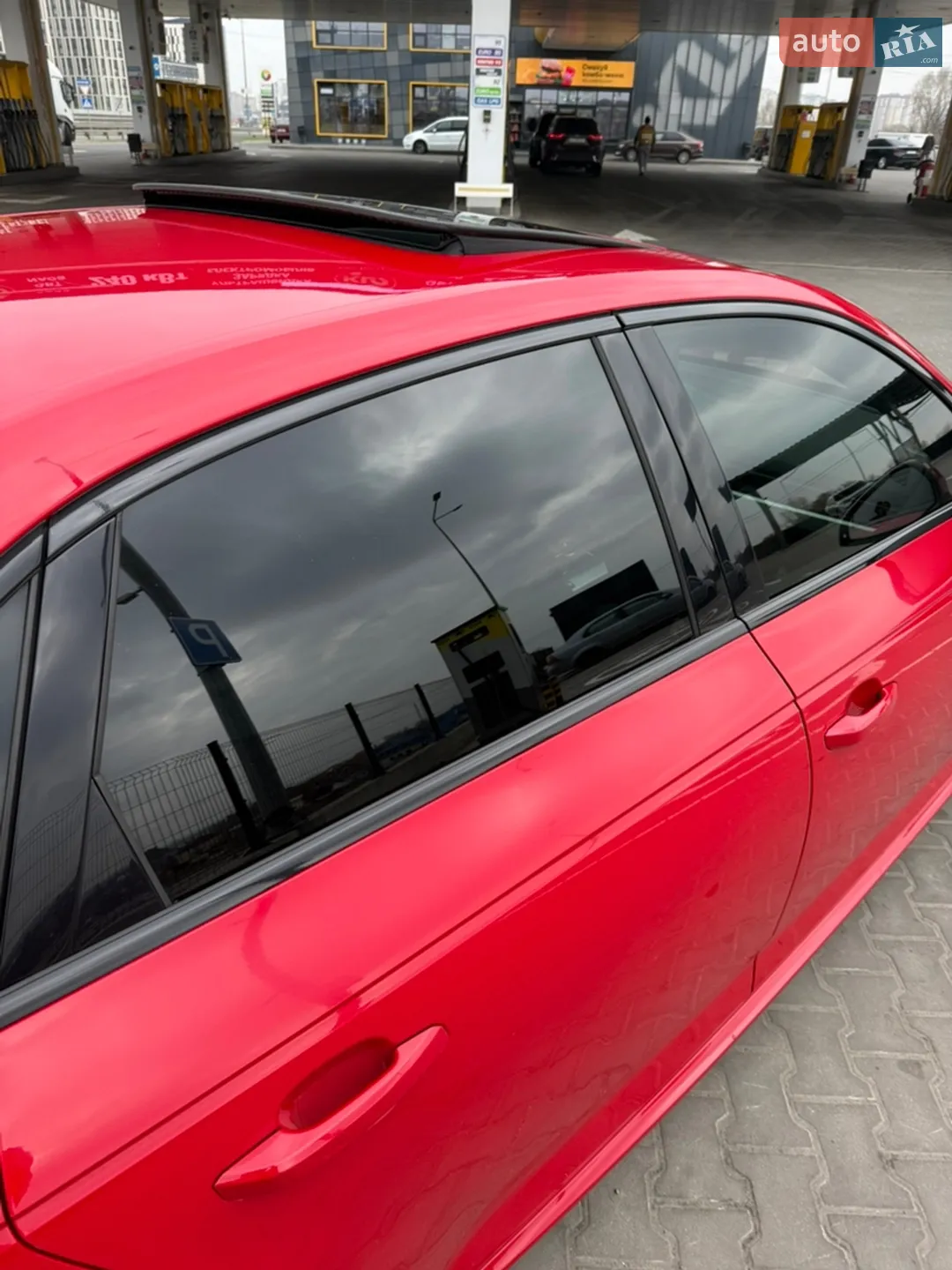 Audi A4 2017 VIN WAULMAF43HN071965 фото оголошення 12 з 14