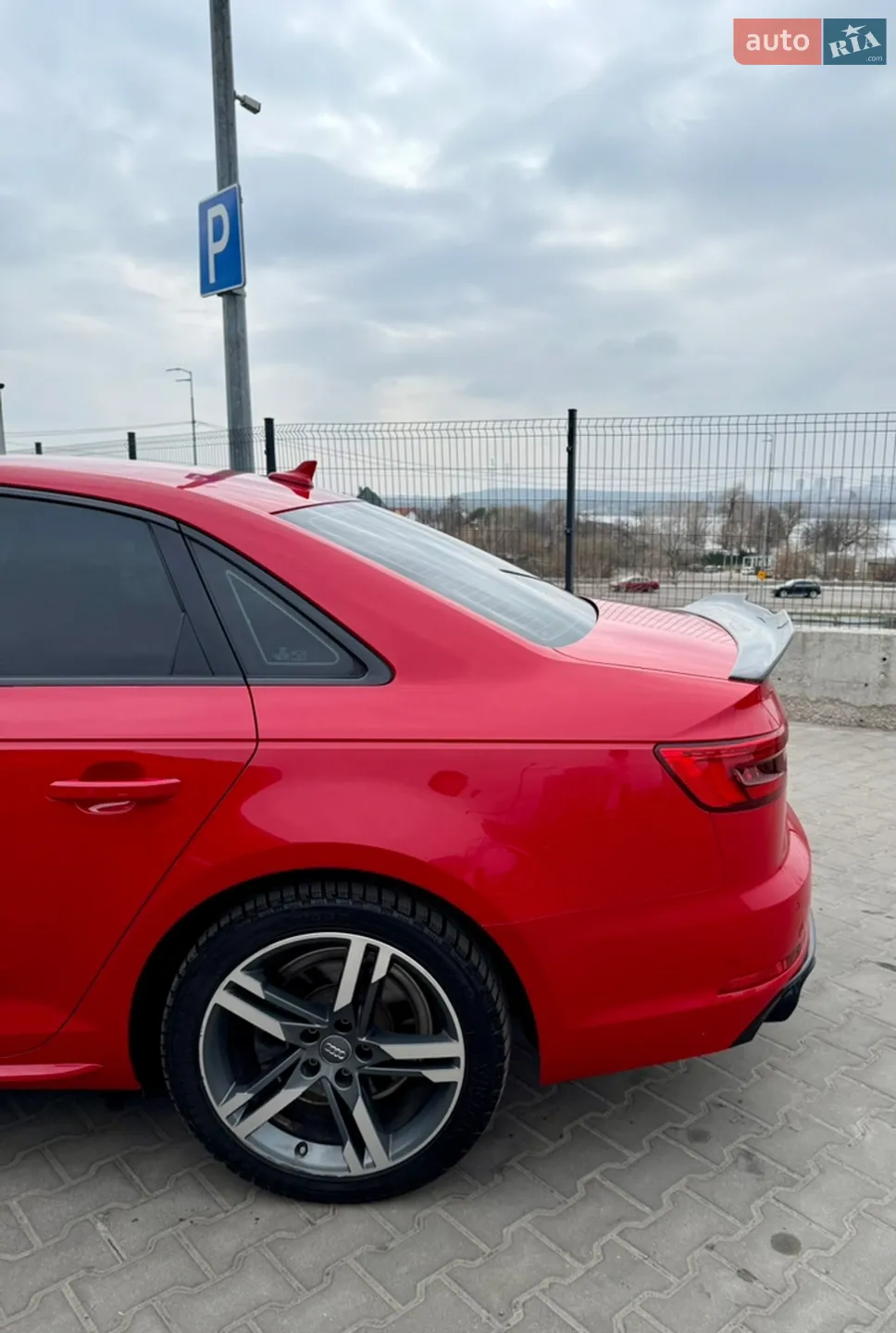 Audi A4 2017 VIN WAULMAF43HN071965 фото оголошення 13 з 14