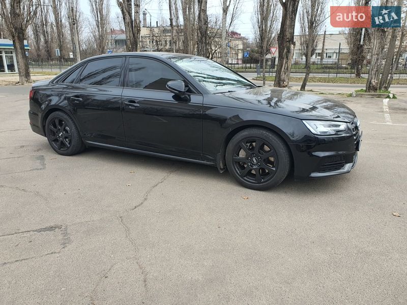 Седан Audi A4 2017 в Николаеве
