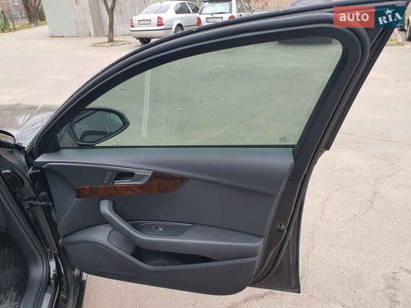 Седан Audi A4 2017 в Николаеве