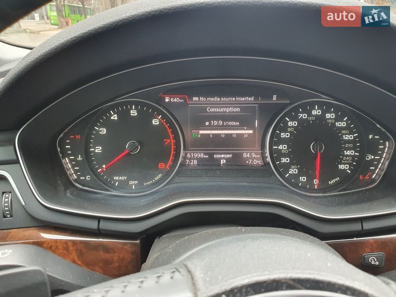 Седан Audi A4 2017 в Николаеве