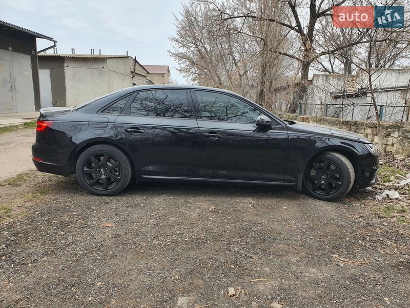 Седан Audi A4 2017 в Николаеве