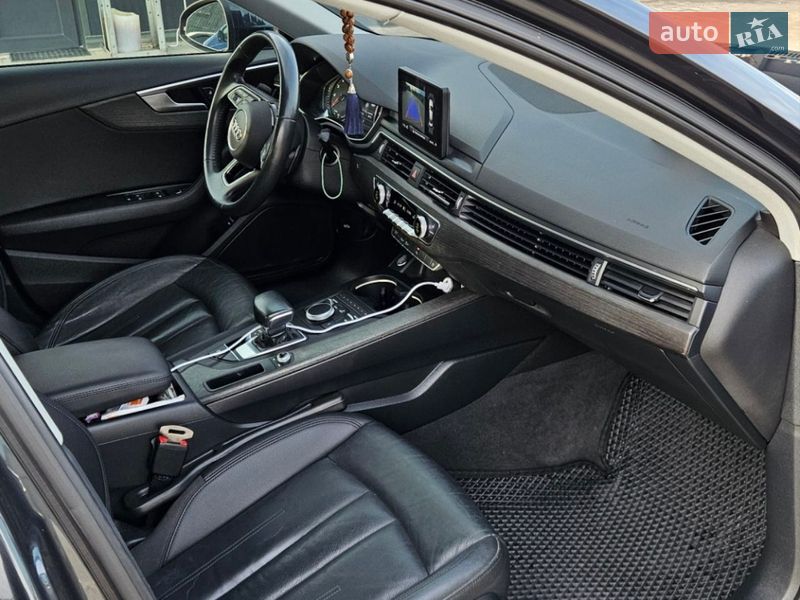 Седан Audi A4 2019 в Тернополе
