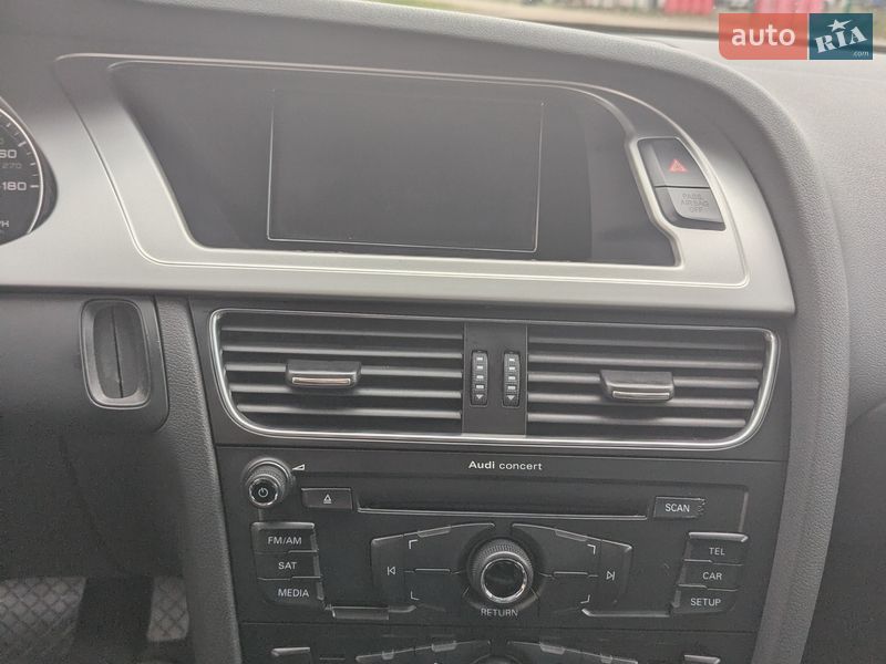 Седан Audi A4 2012 в Києві