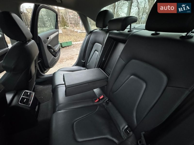 Седан Audi A4 2011 в Киеве