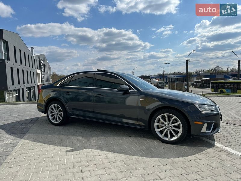 Седан Audi A4 2019 в Львове