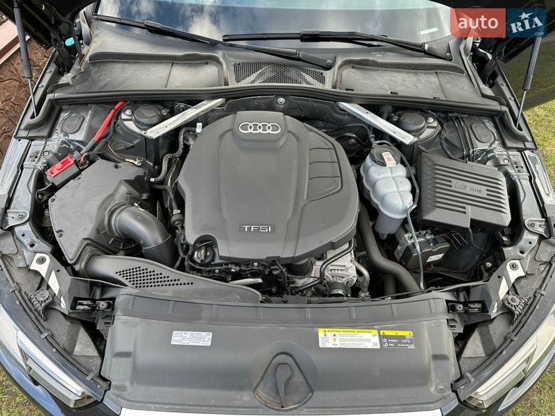 Седан Audi A4 2019 в Львове