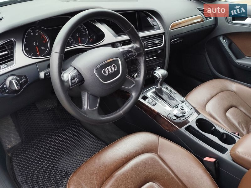 Седан Audi A4 2012 в Чернигове