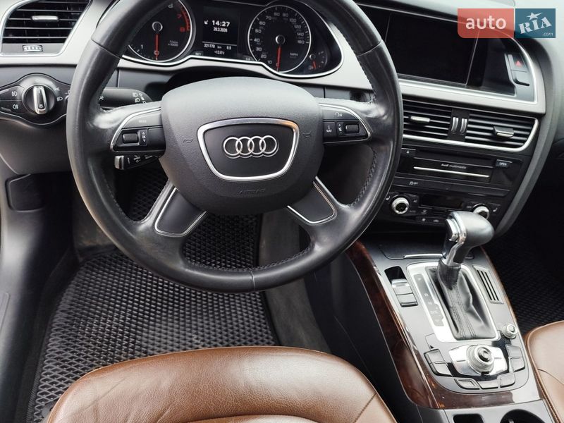 Седан Audi A4 2012 в Чернигове