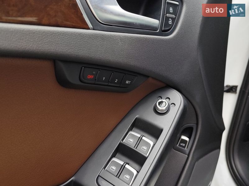 Седан Audi A4 2012 в Чернигове