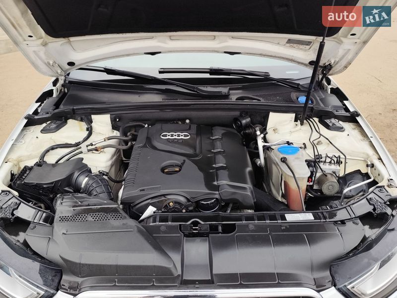 Седан Audi A4 2012 в Чернигове