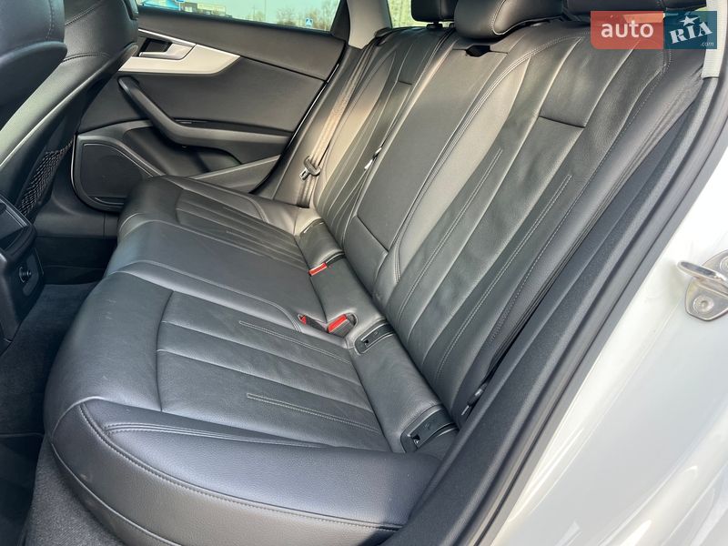 Универсал Audi A4 2021 в Львове