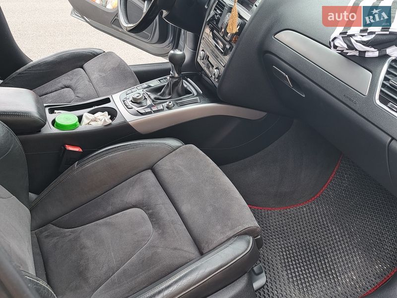 Універсал Audi A4 2012 в Ужгороді