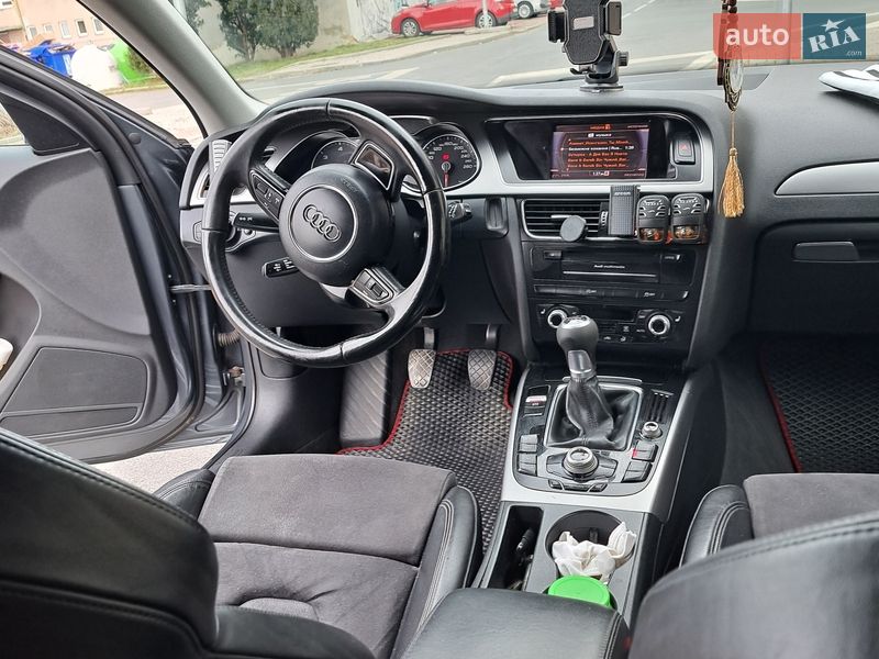 Універсал Audi A4 2012 в Ужгороді