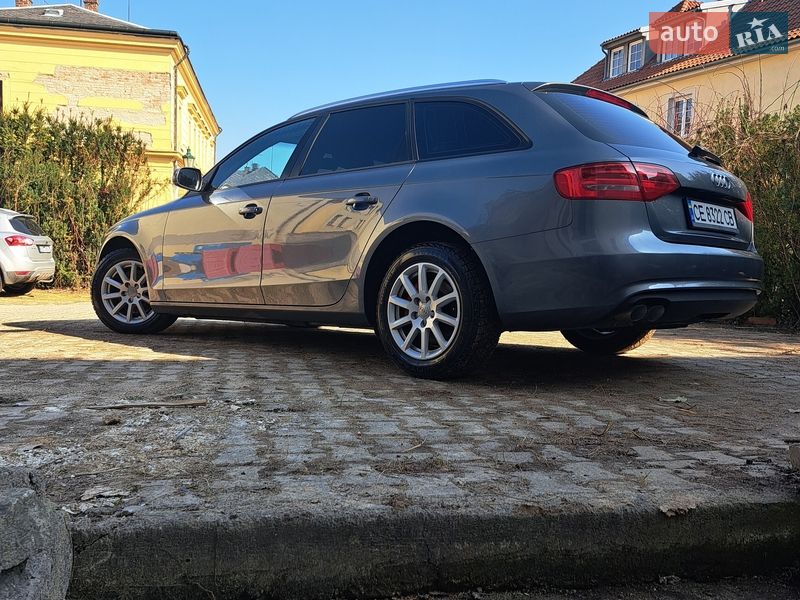 Універсал Audi A4 2012 в Ужгороді