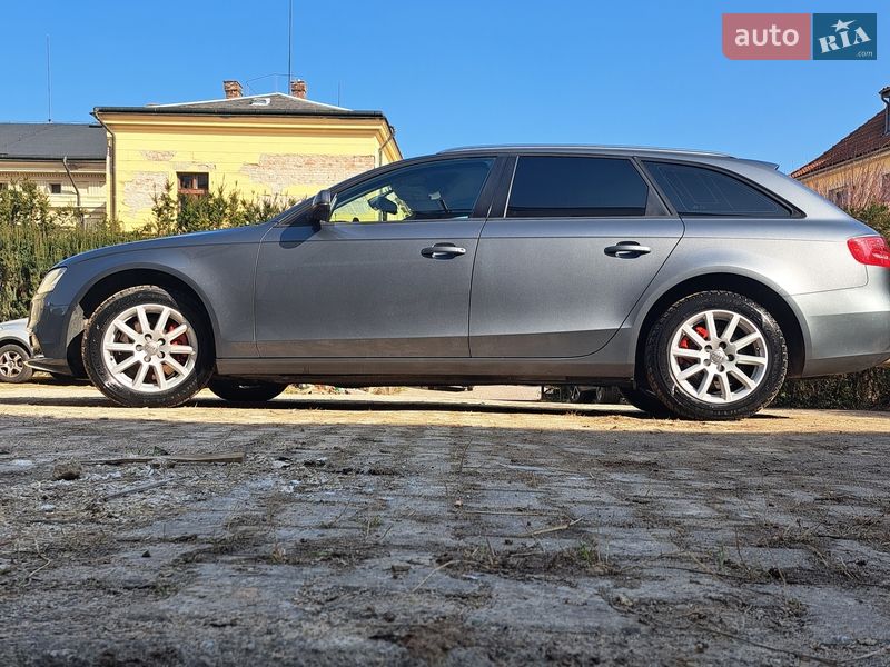 Універсал Audi A4 2012 в Ужгороді