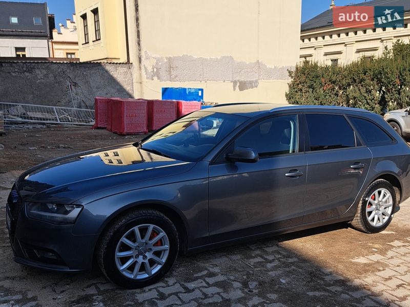 Універсал Audi A4 2012 в Ужгороді