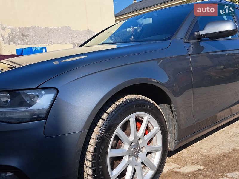 Універсал Audi A4 2012 в Ужгороді