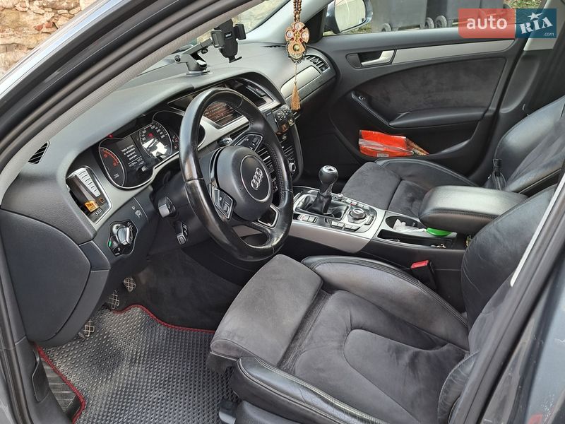 Універсал Audi A4 2012 в Ужгороді
