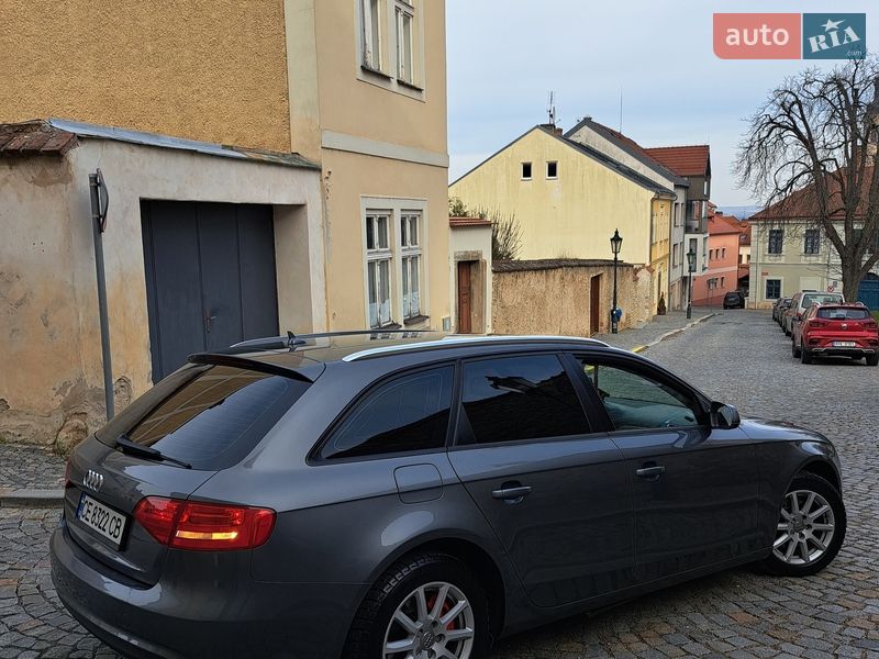 Універсал Audi A4 2012 в Ужгороді