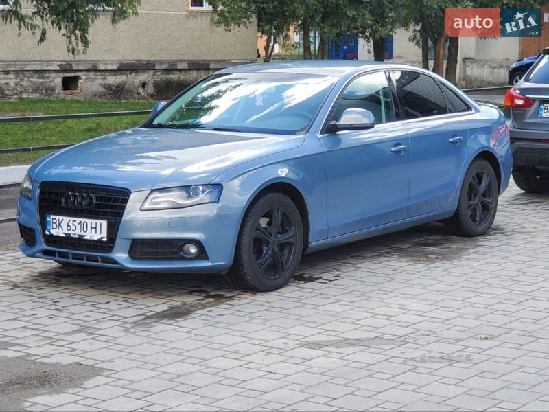 Седан Audi A4 2008 в Сарнах