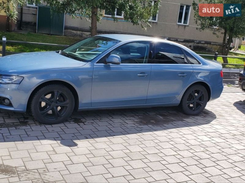 Седан Audi A4 2008 в Сарнах