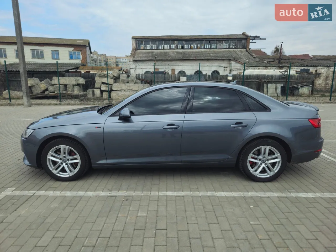 2017 Audi A4 - мініатюра 3
