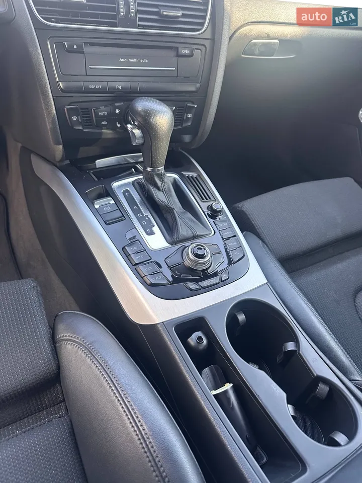 2010 Audi A4 - мініатюра 3