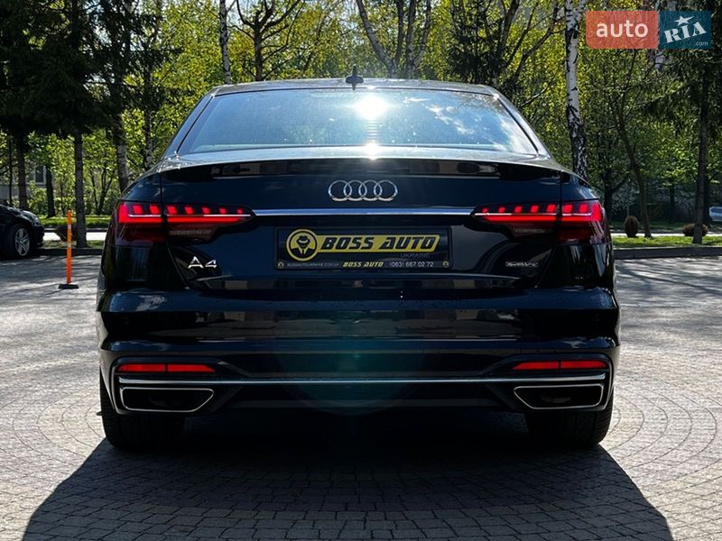 Седан Audi A4 2022 в Львове