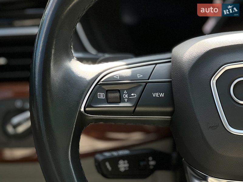 Седан Audi A4 2022 в Львове