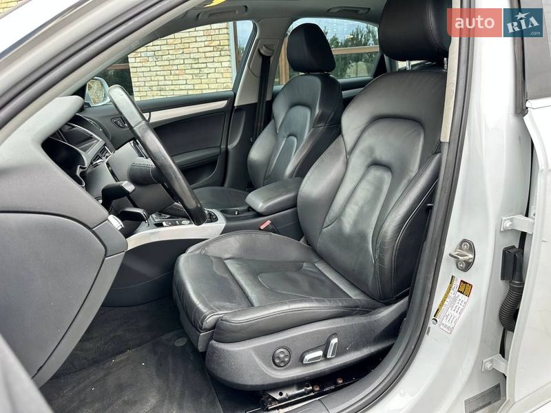 Седан Audi A4 2013 в Луцьку