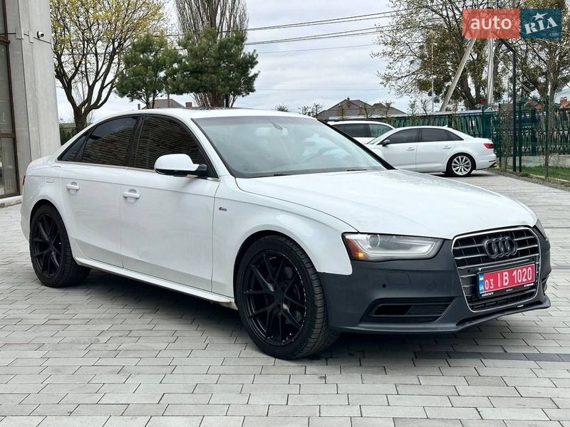 Седан Audi A4 2013 в Луцьку