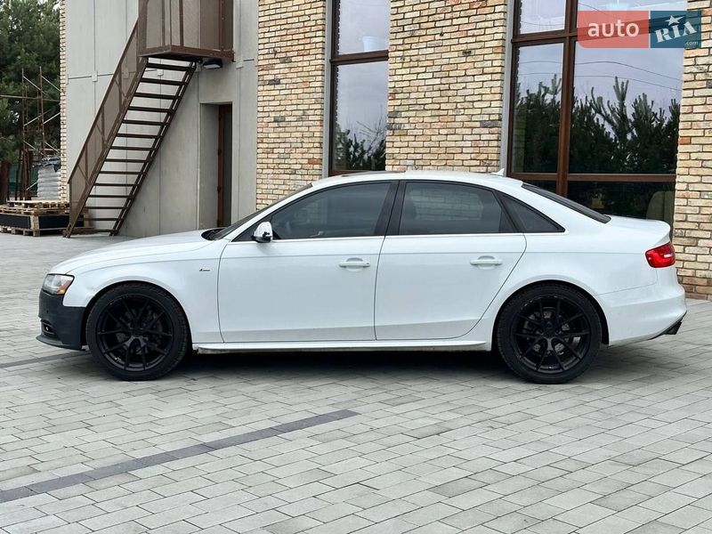 Седан Audi A4 2013 в Луцьку
