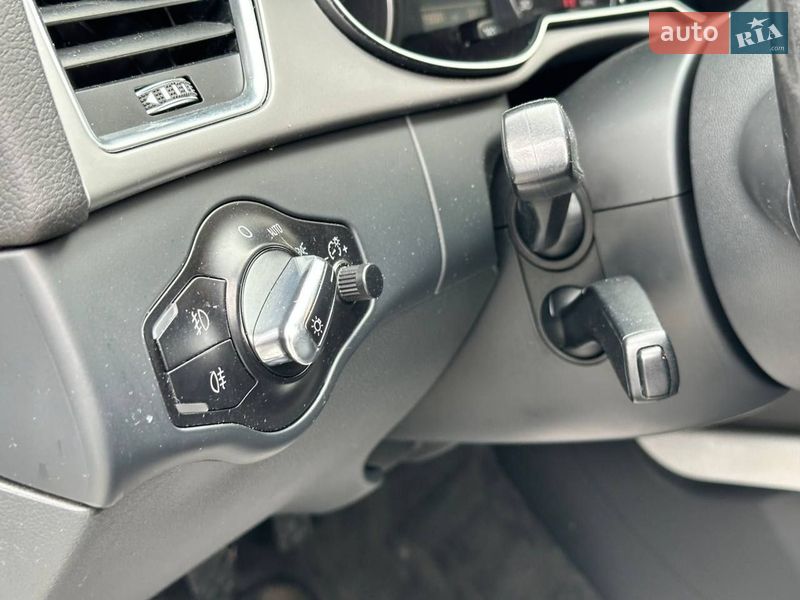 Седан Audi A4 2013 в Луцьку