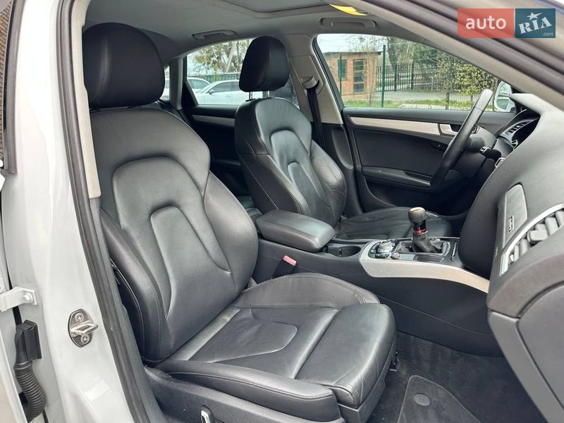 Седан Audi A4 2013 в Луцьку