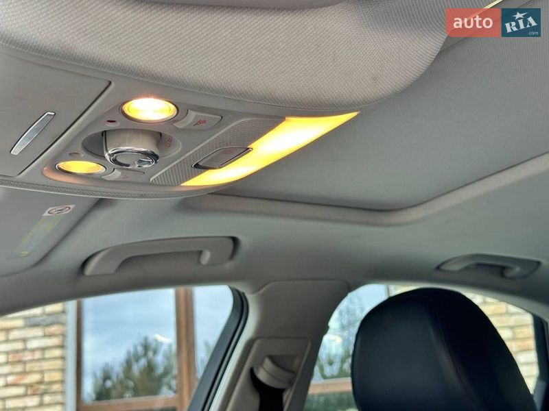 Седан Audi A4 2013 в Луцьку