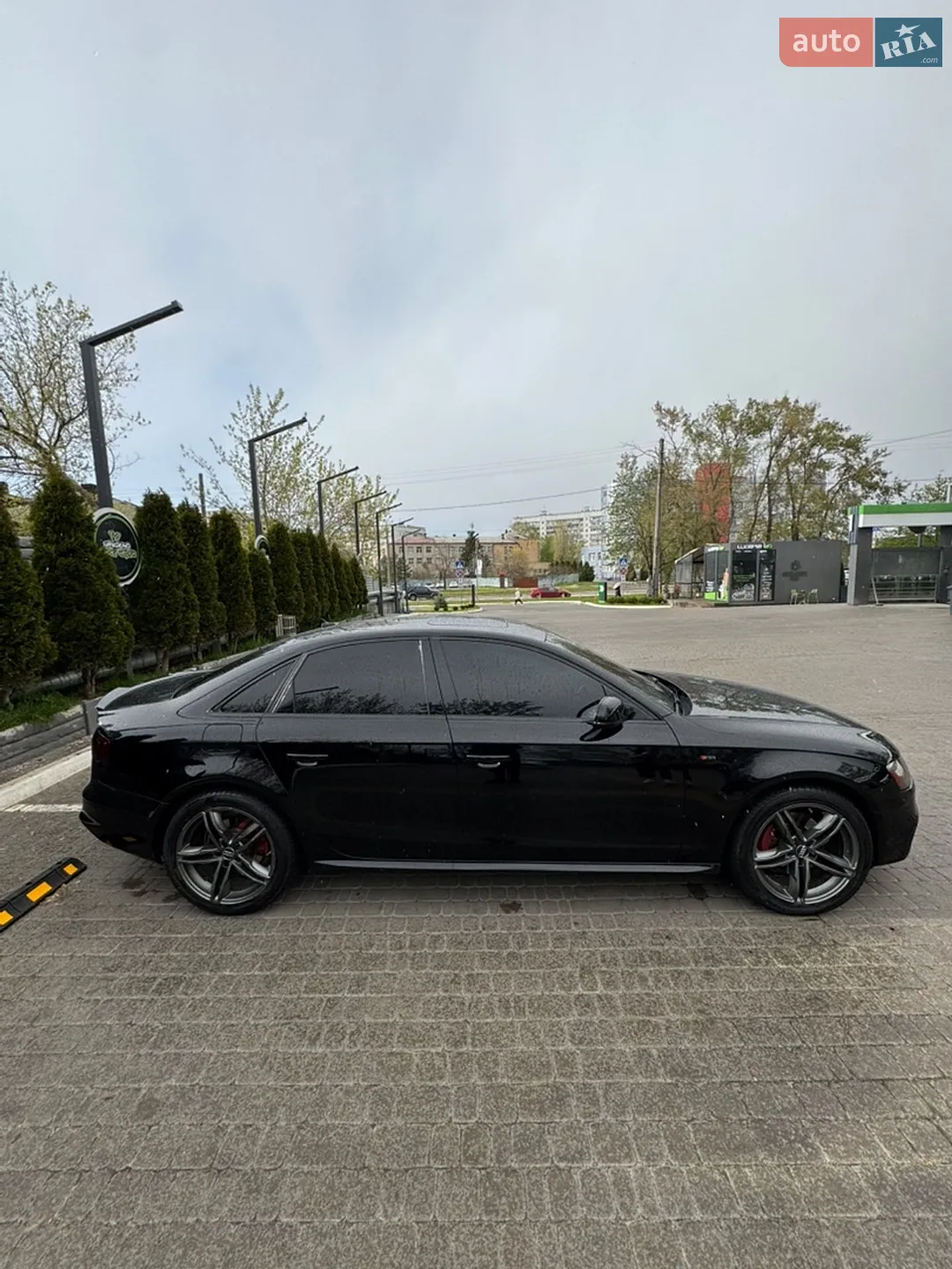 Audi A4 2015 VIN WAUBFAFL3GN006383 фото оголошення 8 з 22
