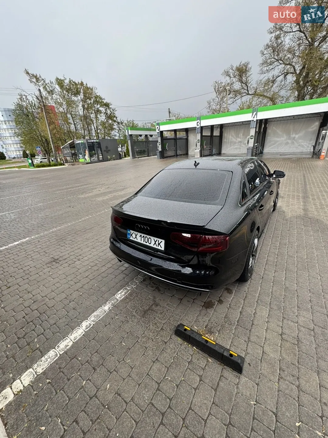 Audi A4 2015 VIN WAUBFAFL3GN006383 фото оголошення 13 з 22