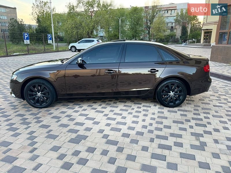 Седан Audi A4 2011 в Ізмаїлі